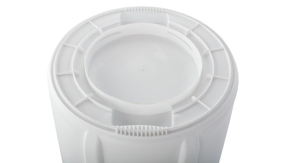 BOTE BRUTE BLANCO DE 32 GAL FG263200WHT